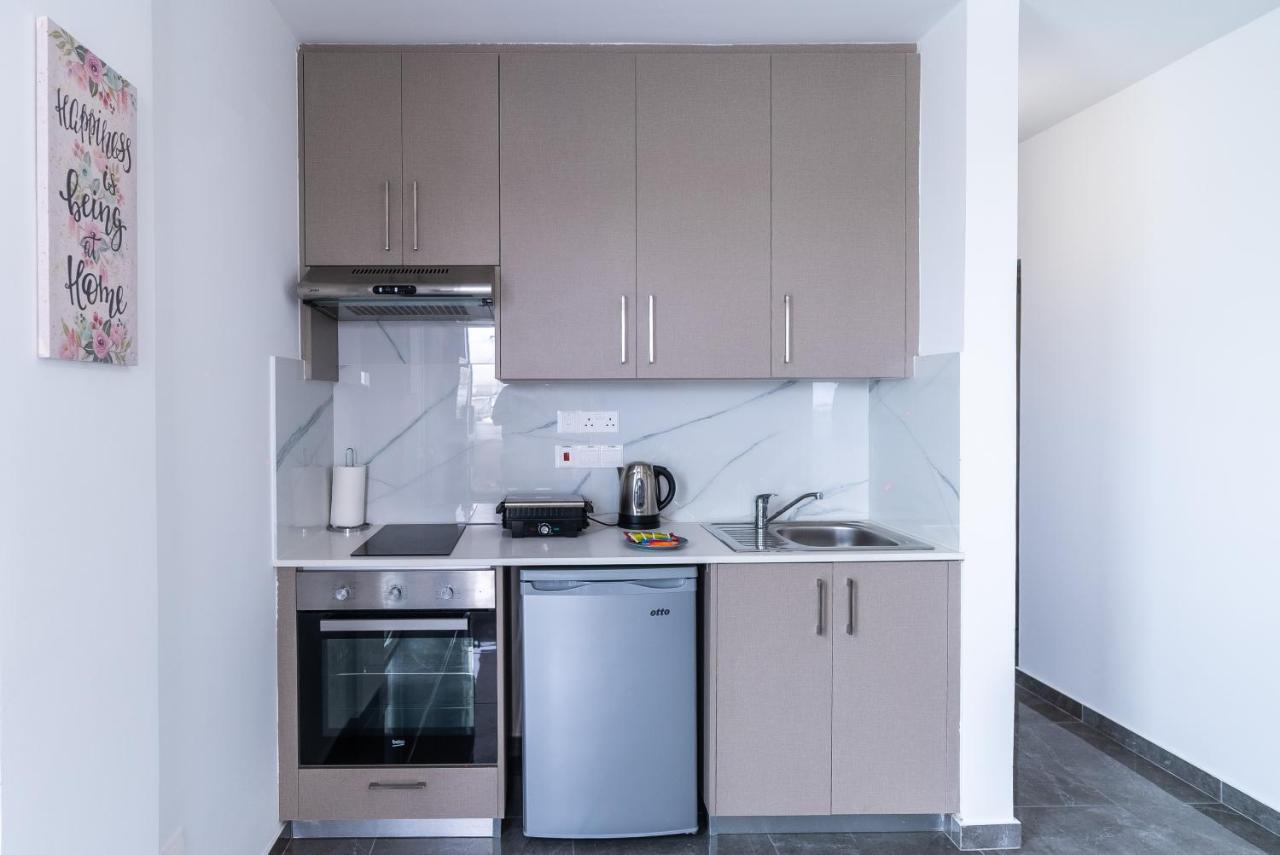 Spiros Luxury Apartments Agia Napa Exterior foto