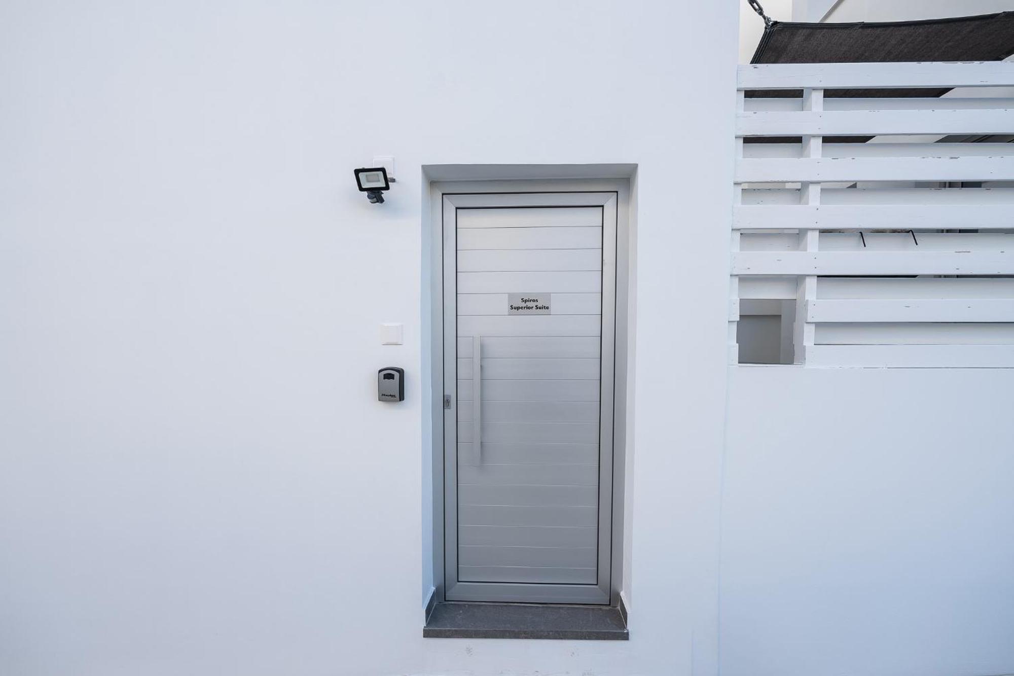 Spiros Luxury Apartments Agia Napa Exterior foto